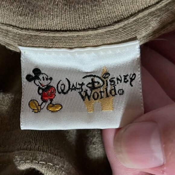 Goofy’s Surf Shack Vintage Disney 90s Tan Large Walt Disney World TShirt Rare - Picture 4 of 7